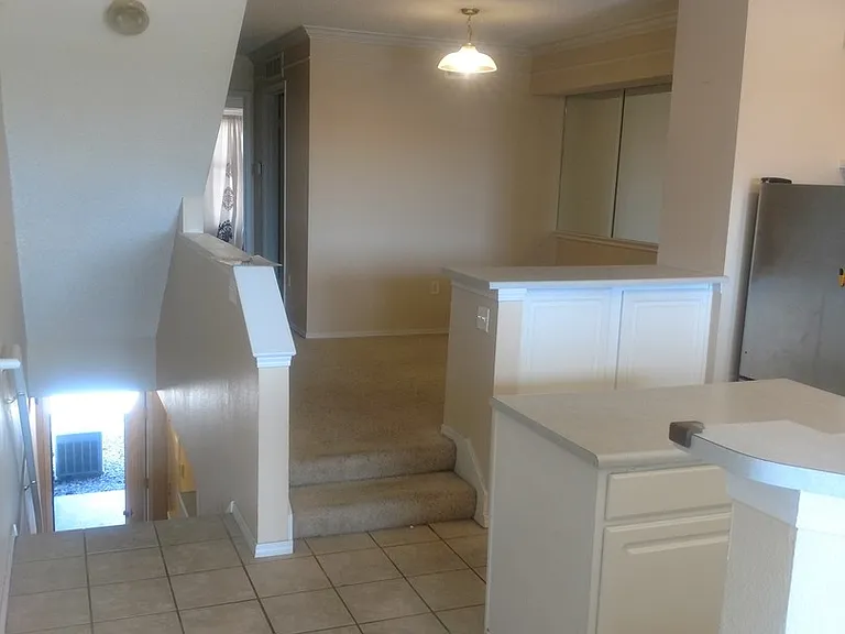 1882 Mallard Dr — Photo 5