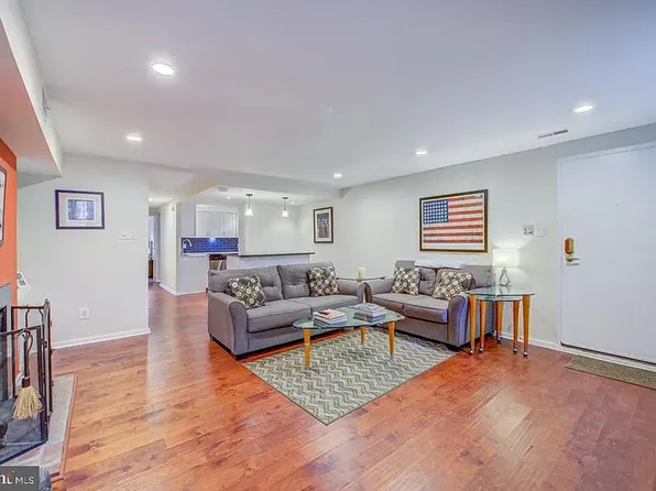 924 Spruce St #L1, Philadelphia, PA 19107