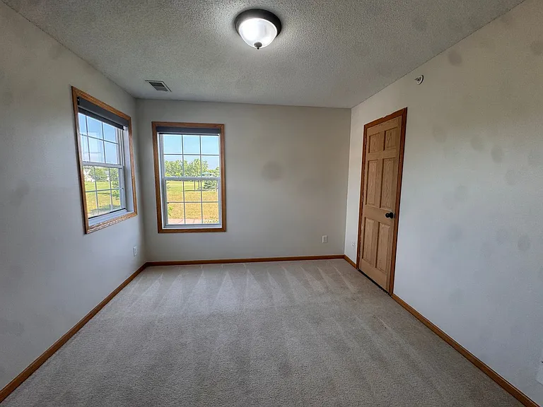 1243 Bergmann Dr — Photo 18