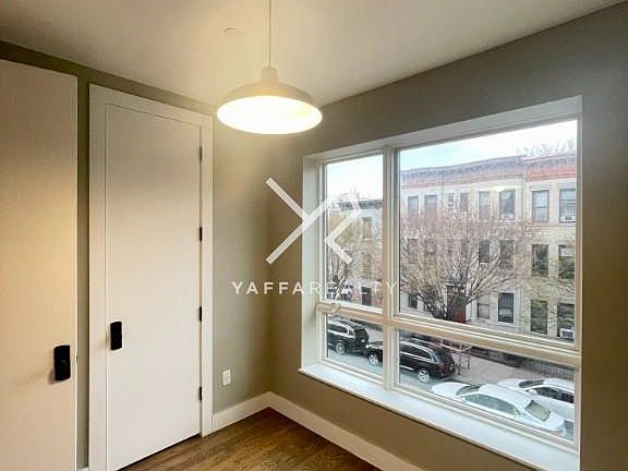 4th image of 806 Saint Johns Pl APT 3B