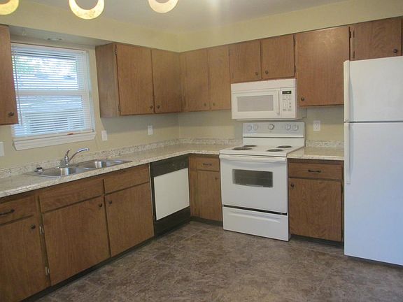 4th image of 709 E Olympic Ave