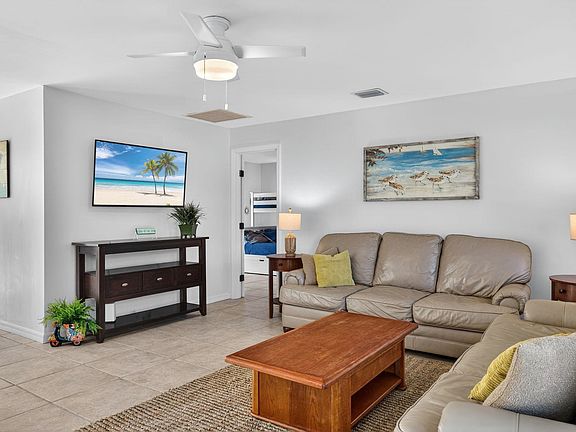 5th image of 1866 Ibis Ln