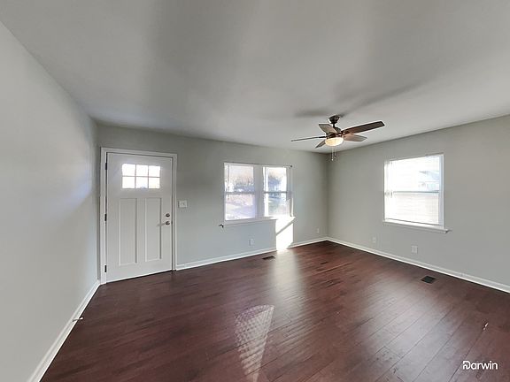 5th image of 18 Bonsell Pl