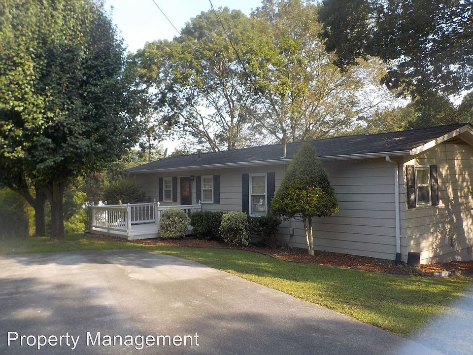 1st image of 5000 Lake Circle Dr NE