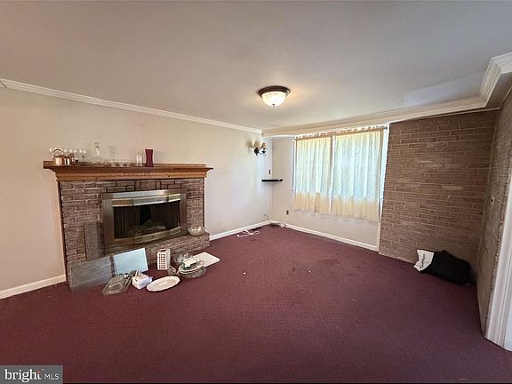 4th image of 213 Luff Ln