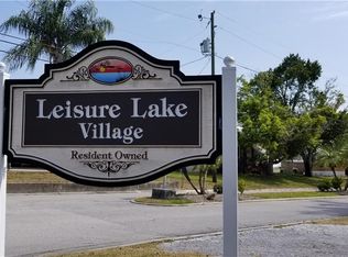826 Saint Charles Dr, Tarpon Springs, FL 34689