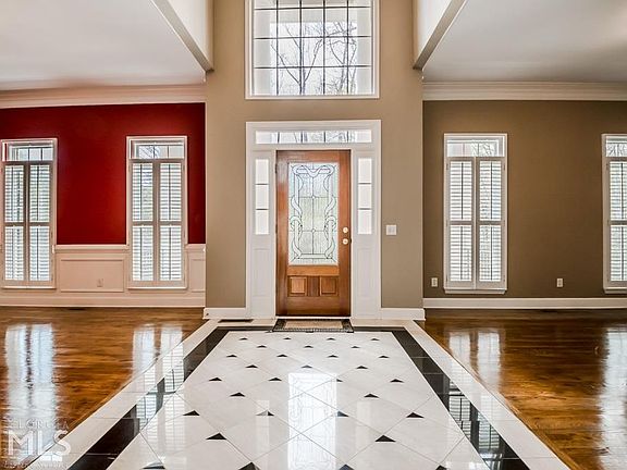 5th image of 9457 Woodlawn Dr
