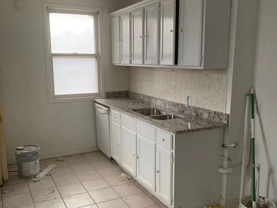 1st image of 823 E Case Ave #2
