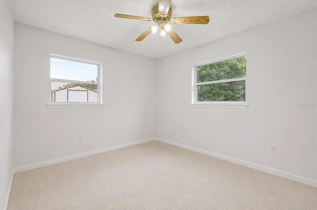 3 bed, 2.0 bath, 1320 sqft, $2,500 — Photo 4