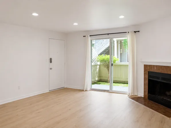21301 52nd Ave W APT B106, Mountlake Terrace, WA 98043