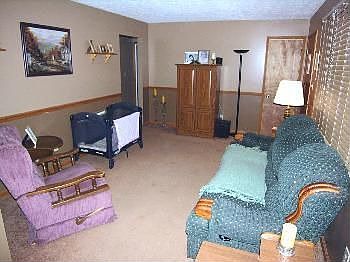 3rd image of 4279 Belle Ave