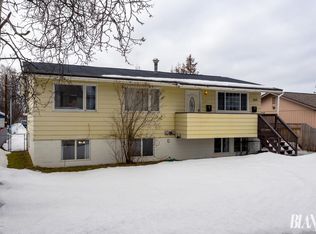 1408 Nichols St, Anchorage, AK 99508