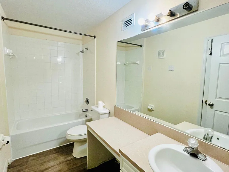 337 Coconut Palm Way #B — Photo 11