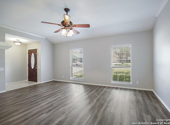 3rd image of 330 Burkwood Ln