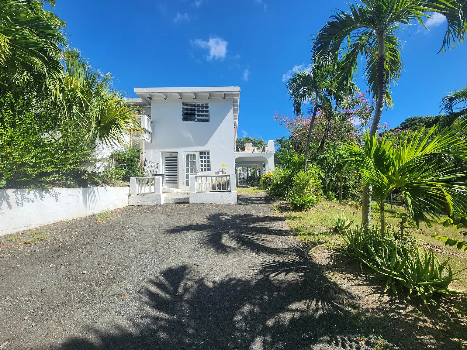 3 bed, $2,000 — Photo 2