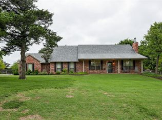 10501 Hunters Pointe, Edmond, OK 73034