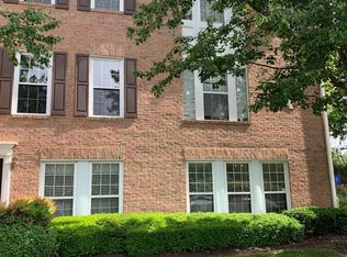 7919 Foxcrest Ct #7919, Potomac, MD 20854