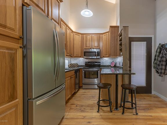 4th image of 355 W Deloney Ave APT A-6