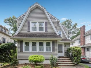 560 Cumberland Ave, Teaneck, NJ 07666