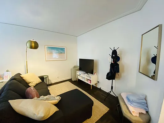 Rented by Compass | media 2