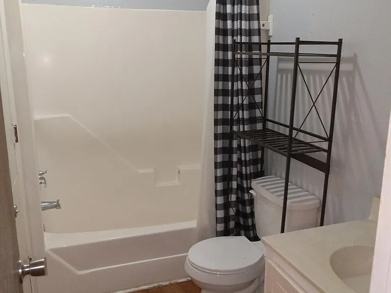 419 N Country Club Dr #D1 — Photo 11