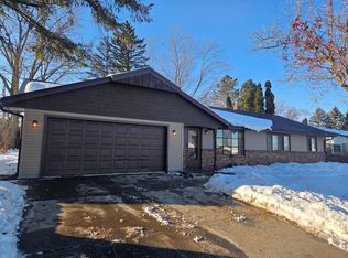 555 Meadow Ln, Sheboygan Falls, WI 53085