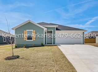 530 Mac St, Prairie Grove, AR 72753