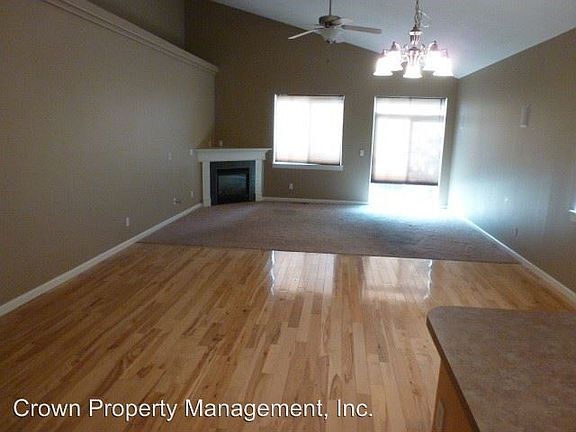 5th image of 325 Grizzly St