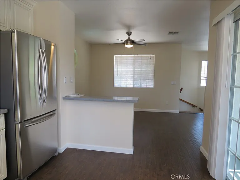 572 N Orange St — Photo 20