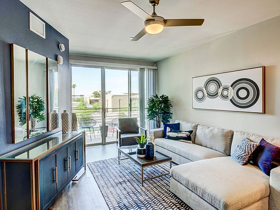 5th image of 2323 E Highland Ave #1527