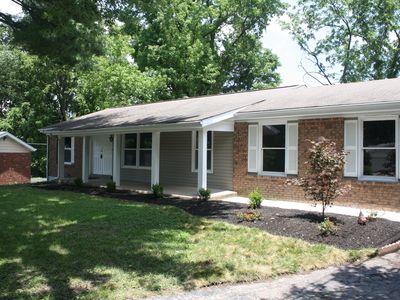 2 White Plains Dr, Chesterfield, MO, 63017