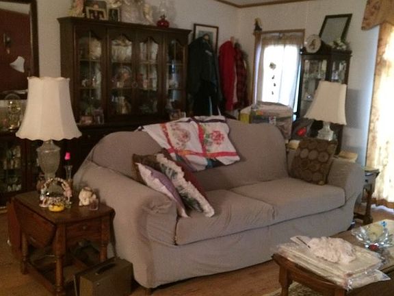 3rd image of 31911 Skyline Dr