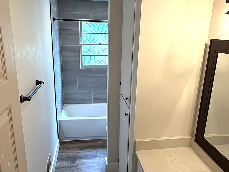 100 Penny Ln — Photo 3