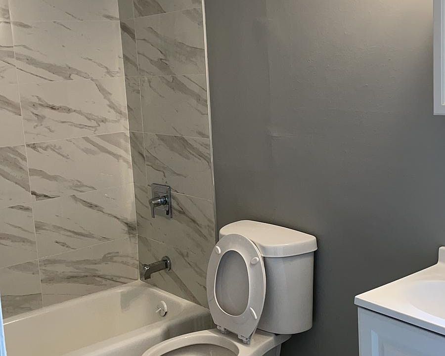2nd image of 63 Halstead St #1L
