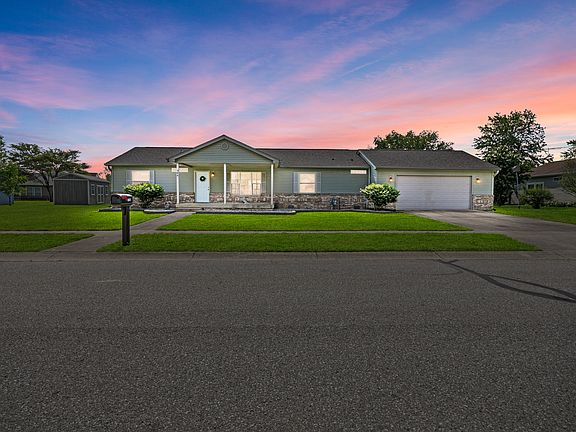 2nd image of 706 Flora Dr