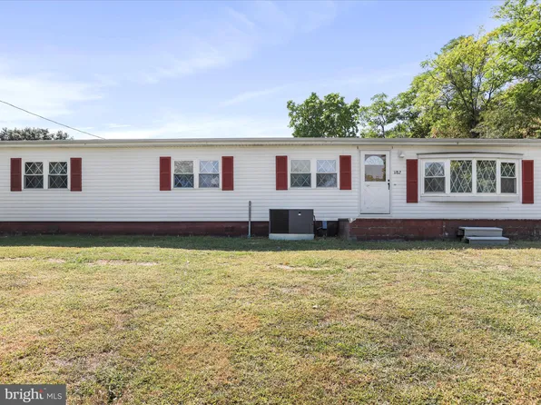 1182 Berkeley Station Rd, Martinsburg, WV 25404