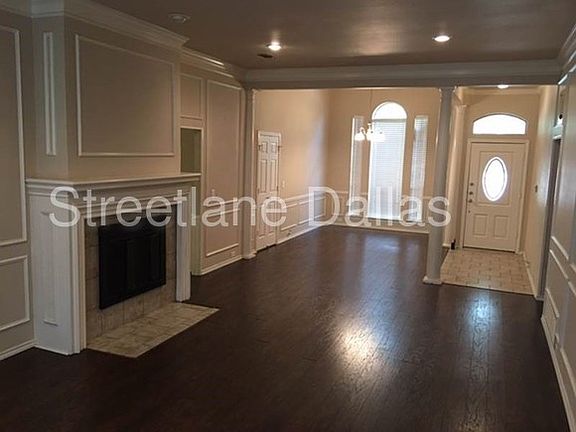 3rd image of 1317 Primrose Ln