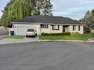 1920 NW Donovan Ct, Grants Pass, OR