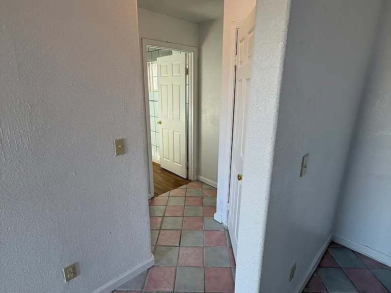 9135 Rogers Rd #1 — Photo 9