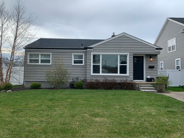654 Broadacre Ave, Clawson, MI 48017