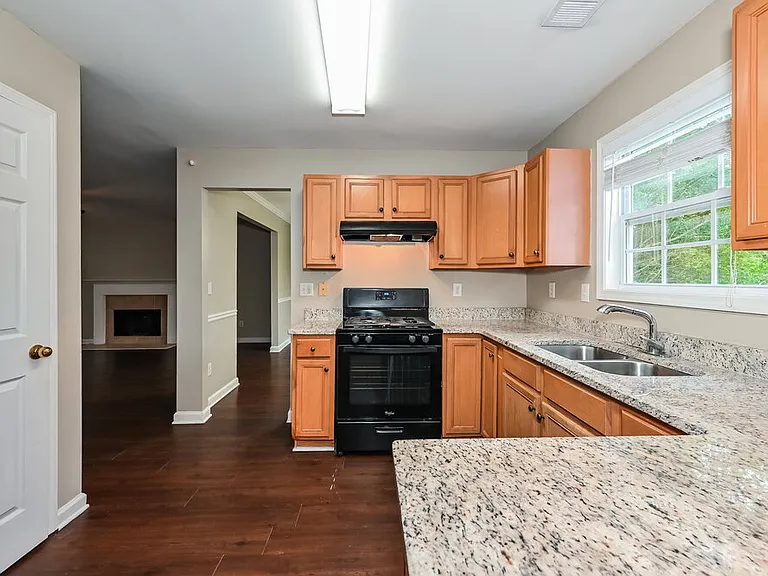 854 Langley View Ct — Photo 8