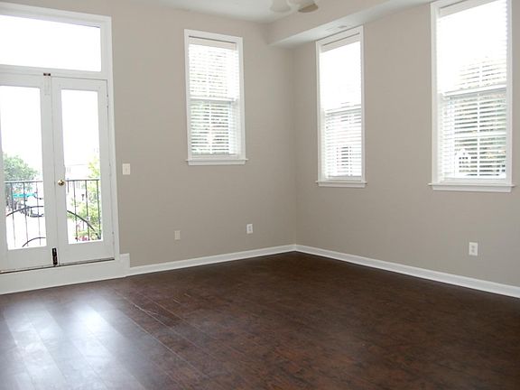 2nd image of 1806 Thames St Unit 13