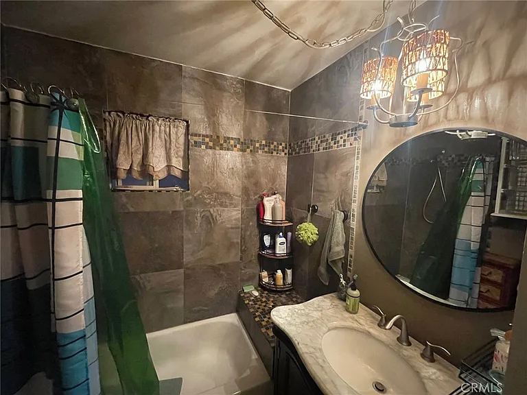 326 W Oliver St — Photo 14