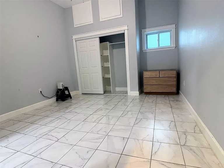 3510 Avenue S 1/2 — Photo 12