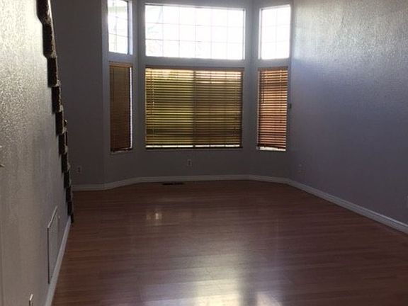 5th image of 2296 Morninglory Dr