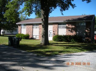 1201 Kathy St #B, Fulton, MO 65251