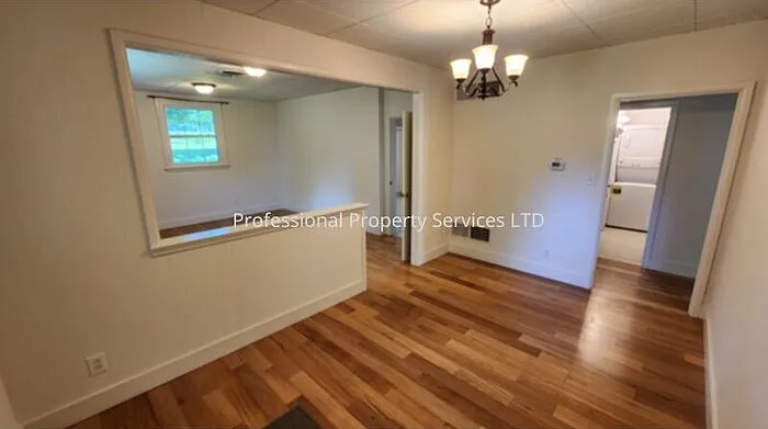 8 Glade Ct — Photo 4