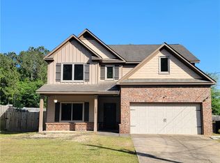 129 Mill Creek Dr, Smiths Station, AL 36877