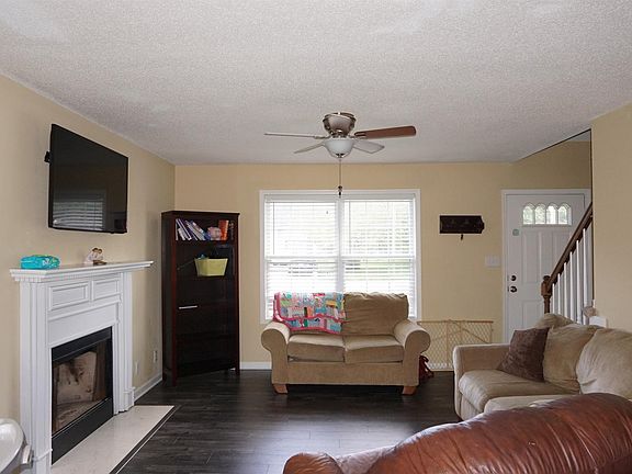 4th image of 1235 Crystal Dr