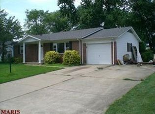3 Carpenter Dr, Saint Peters, MO 63376